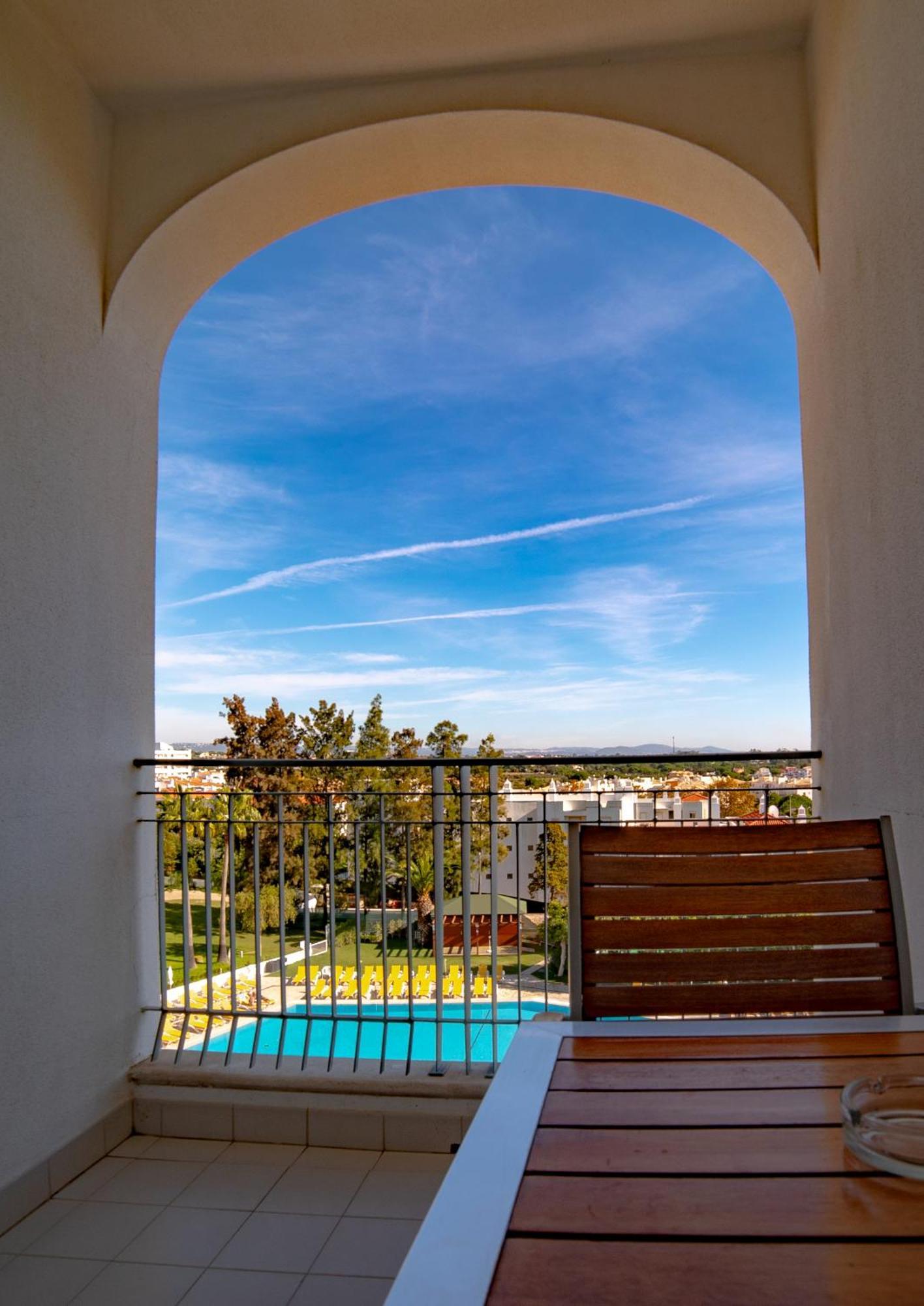 Monolocale con Vista Piscina