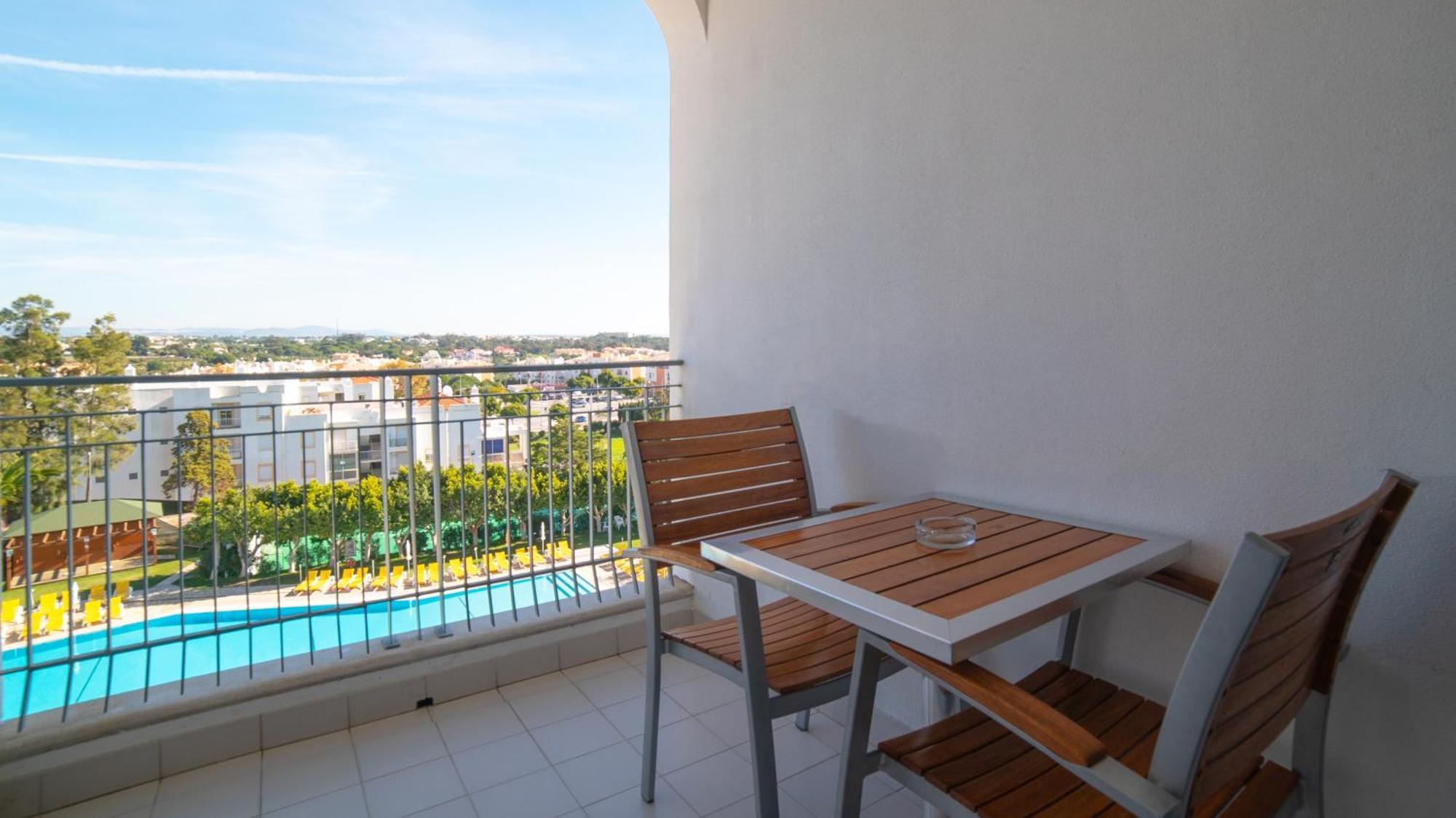 Appartamento con 1 Camera da Letto e Vista Piscina